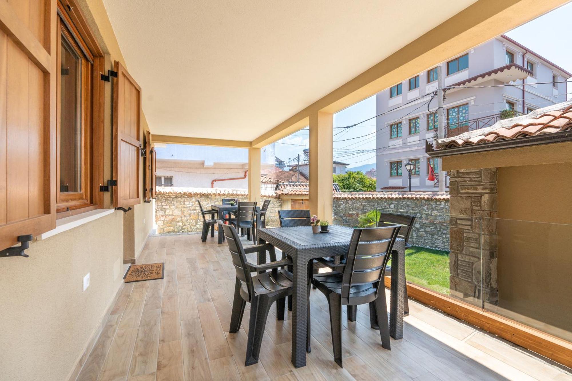 Villa Zoi A Stay To Remember I Located Inside The Castle Of Elbasan, On A Historic Roman Road Via Egnatia I Homemade Breakfast Luaran gambar