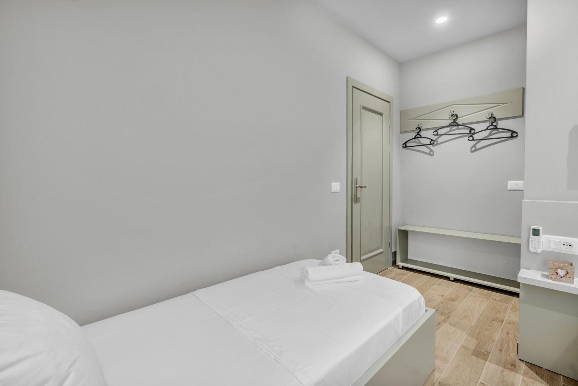 Villa Zoi A Stay To Remember I Located Inside The Castle Of Elbasan, On A Historic Roman Road Via Egnatia I Homemade Breakfast Luaran gambar